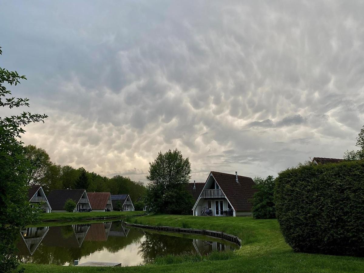 Stijlvol Aan De Visvijver Gramsbergen